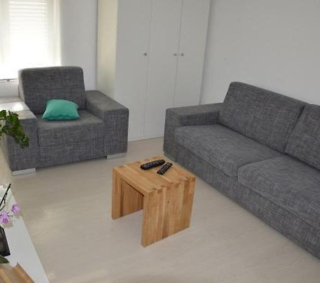 Tiro Apartment Пула Екстериор снимка