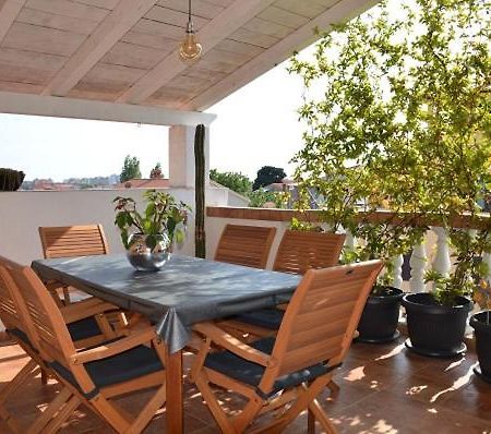 Tiro Apartment Пула Екстериор снимка